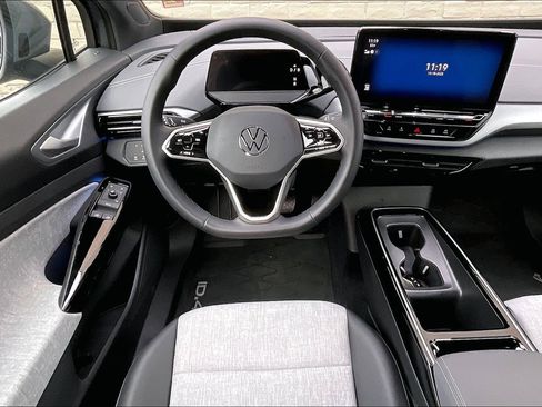 Certified 2023 Volkswagen ID.4 Pro image 4