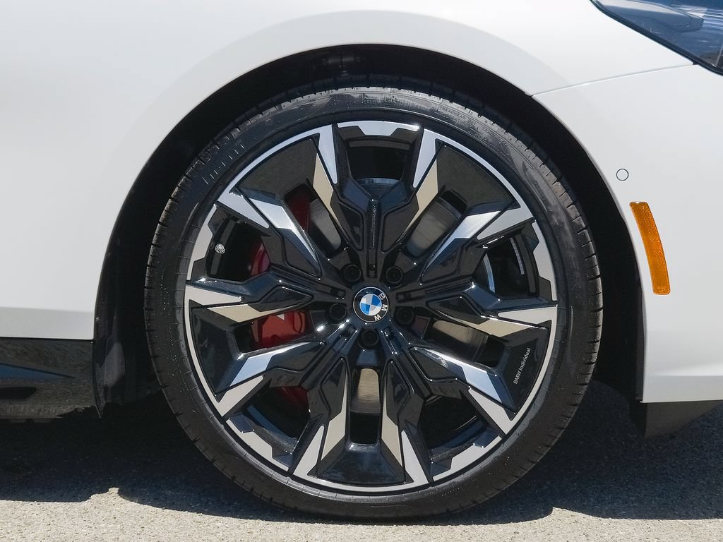 New 2027 BMW i5 eDrive40 w/ M Sport Package RWD image 5