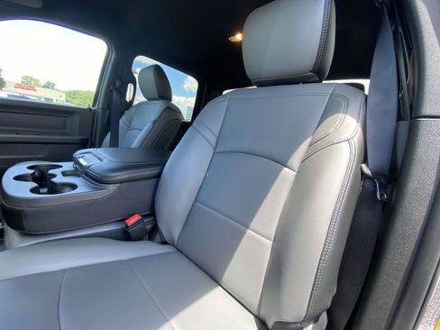 New 2025 RAM 3500 Tradesman w/ Chrome Appearance Group AWD/4WD image 9