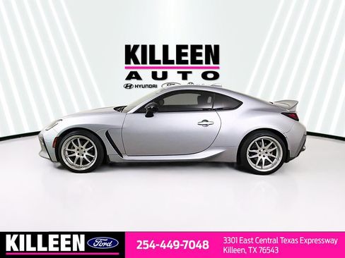 Used 2024 Toyota GR86 Premium image 4