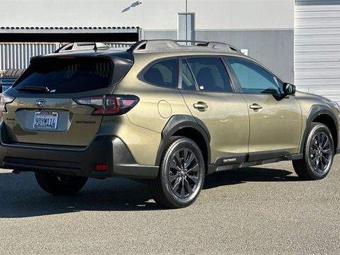 Used 2023 Subaru Outback Onyx Edition image 4