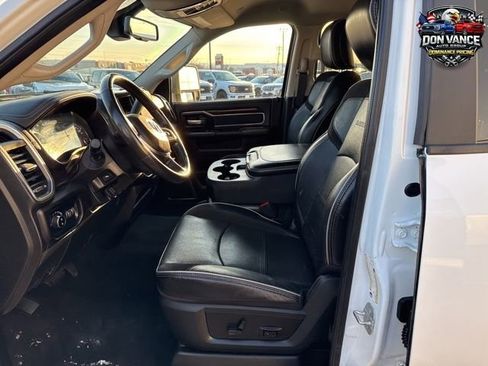 Used 2024 RAM 2500 Laramie AWD/4WD image 11