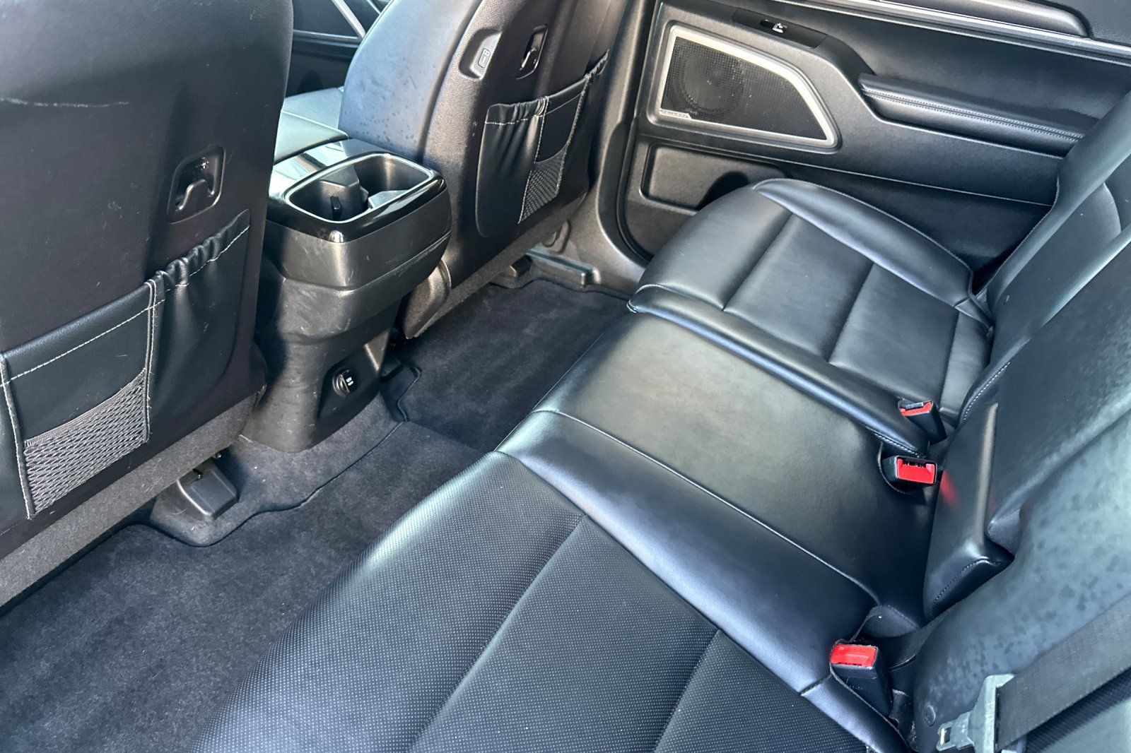 Used 2024 Kia Telluride LX FWD image 13