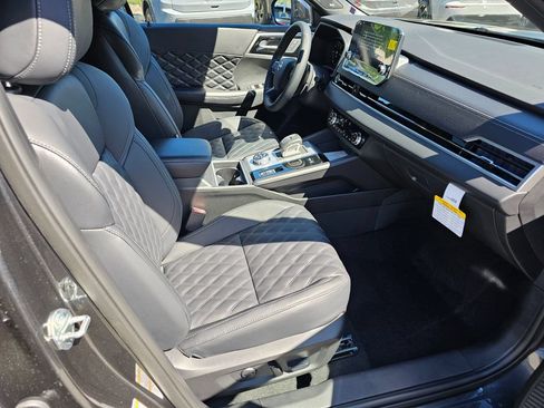 New 2026 Nissan Rogue Platinum AWD/4WD image 13