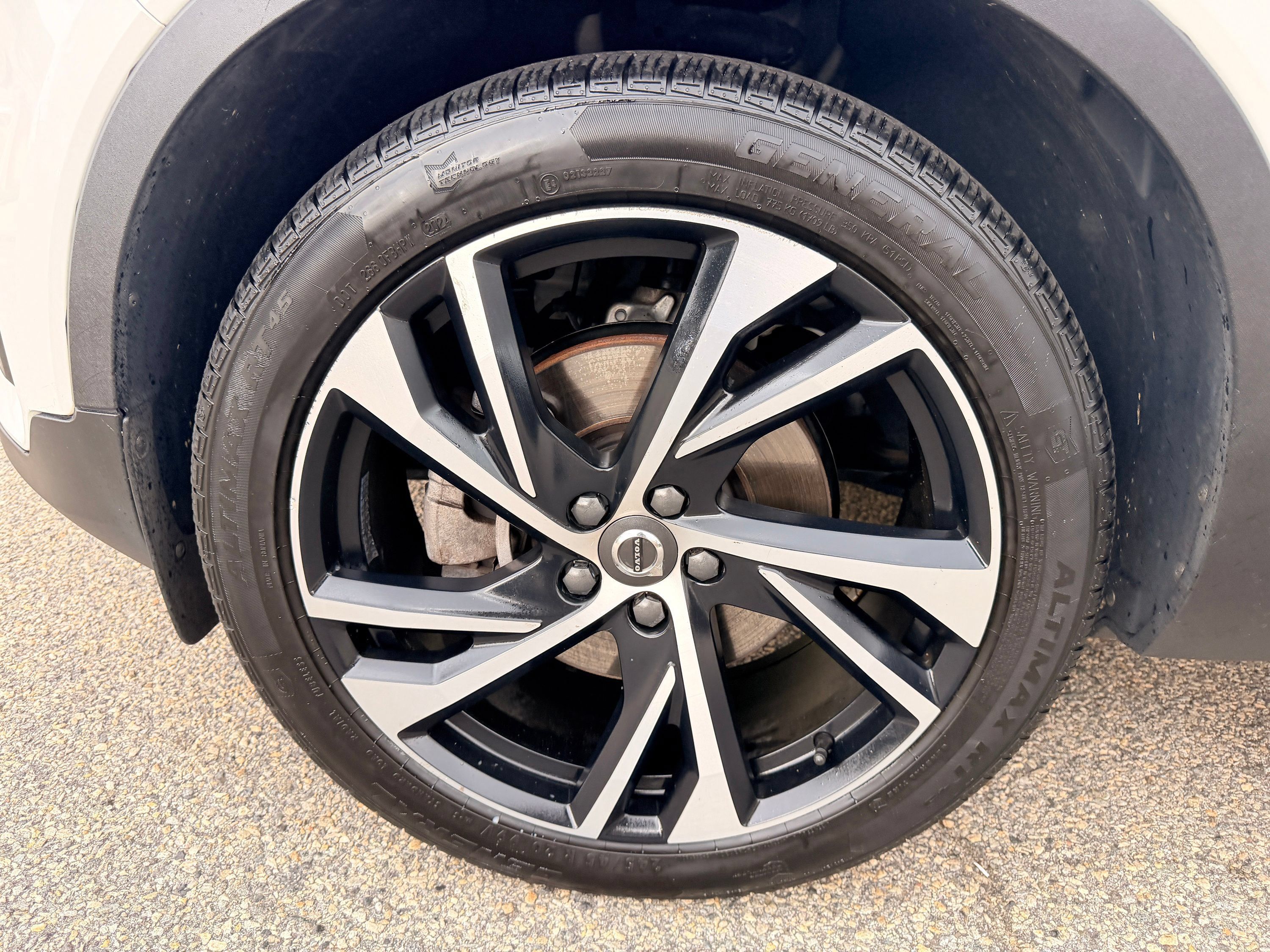 Used 2021 Volvo XC40 T5 R-Design w/ Climate Package AWD/4WD image 37