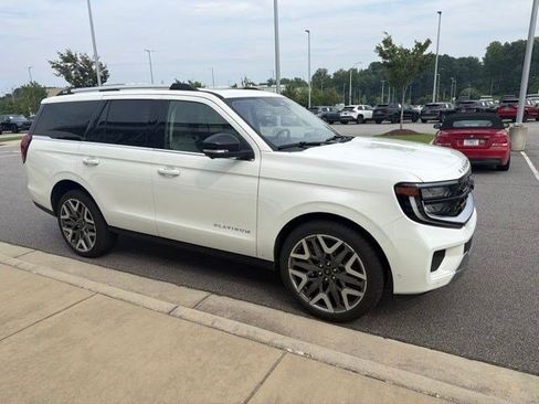 Used 2025 Ford Expedition Platinum w/ Platinum Ultimate Package AWD/4WD image 24