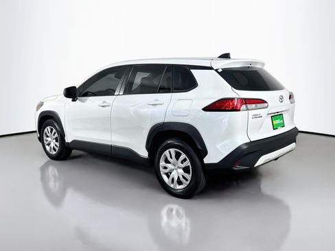 Used 2023 Toyota Corolla Cross L FWD image 7