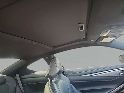 Used 2019 INFINITI Q60 3.0t Luxe w/ Essential Package image 24