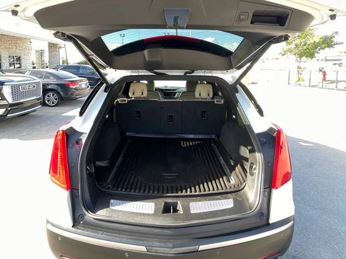 Used 2019 Cadillac XT5 Luxury FWD image 10