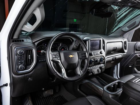 Used 2022 Chevrolet Silverado 2500 LTZ w/ LTZ Plus Package image 17