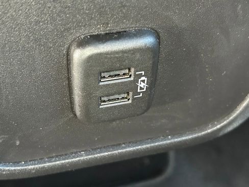 Used 2024 GMC Terrain SLE image 20