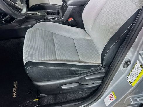 Used 2016 Toyota RAV4 XLE w/ Convenience Package FWD image 18