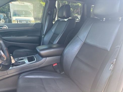 Used 2021 Jeep Grand Cherokee Laredo X AWD/4WD image 6