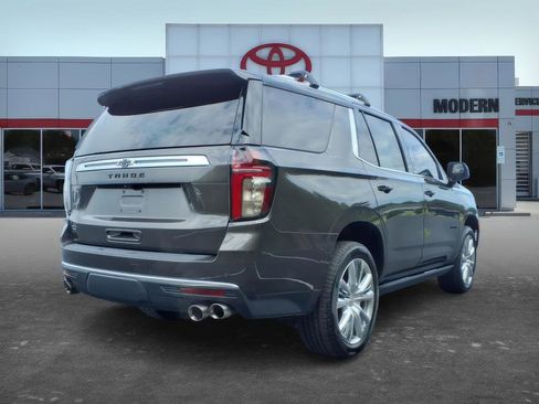 Used 2021 Chevrolet Tahoe High Country w/ Premium Package AWD/4WD image 7