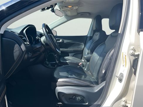 Used 2019 Jeep Compass Limited w/ Safety & Security Group AWD/4WD image 14