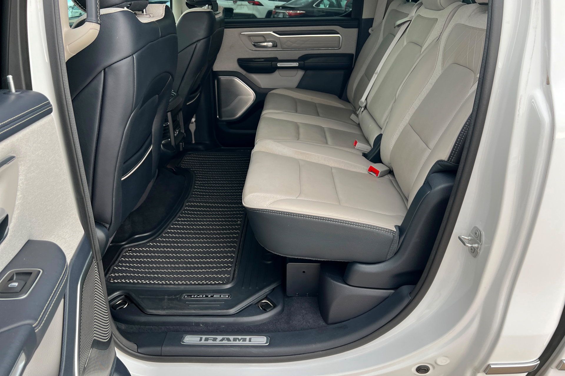 Used 2022 RAM 1500 Limited AWD/4WD image 21