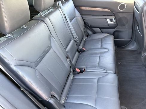 Used 2020 Land Rover Discovery HSE image 22