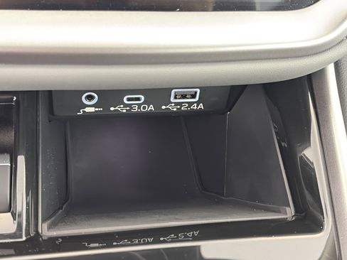 Used 2025 Subaru Legacy Premium image 24