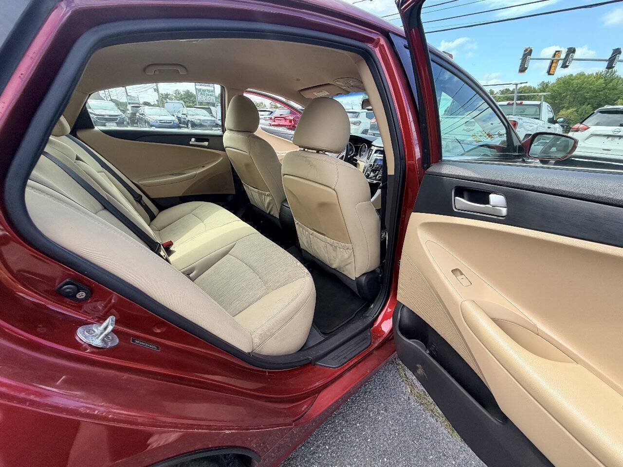 Used 2012 Hyundai Sonata GLS FWD image 50