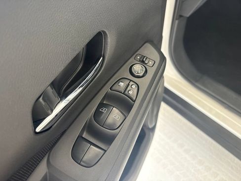 Used 2023 Nissan Kicks SV FWD image 24