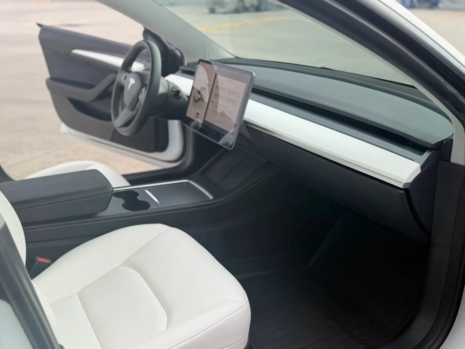 Used 2023 Tesla Model 3 Standard Range RWD image 22
