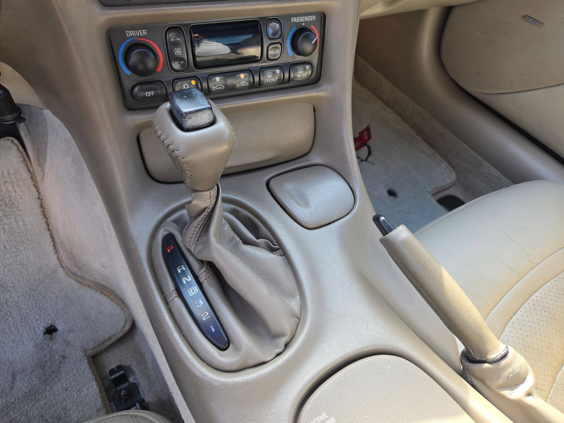 Used 2004 Chevrolet Corvette Coupe w/ Preferred Equipment Group RWD image 15