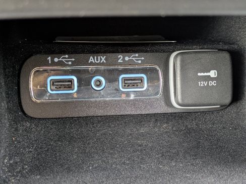 Used 2021 Jeep Grand Cherokee Laredo image 24