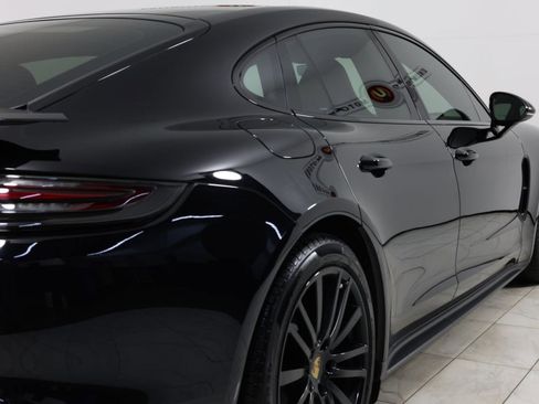 Used 2020 Porsche Panamera GTS image 42