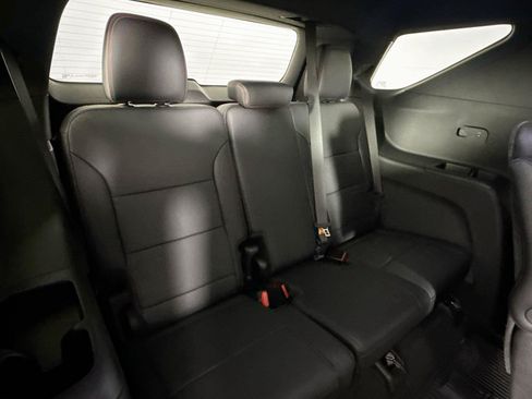 Used 2025 Chevrolet Traverse Z71 w/ Driver Confidence Package AWD/4WD image 39
