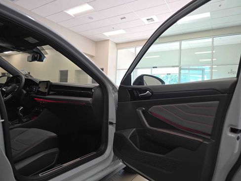 Used 2026 Volkswagen Jetta GLI Autobahn FWD image 29