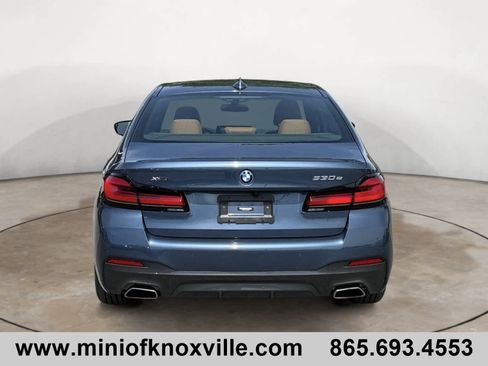 Used 2023 BMW 530e xDrive w/ Premium Package AWD/4WD image 4