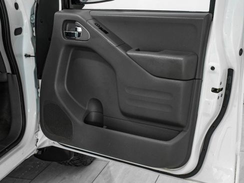 Used 2018 Nissan Frontier SV w/ Value Truck Package image 38