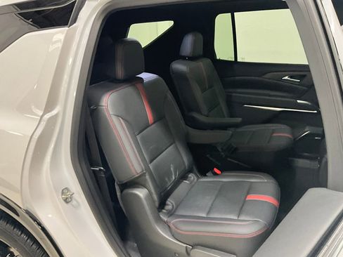 Used 2024 Chevrolet Traverse RS image 20