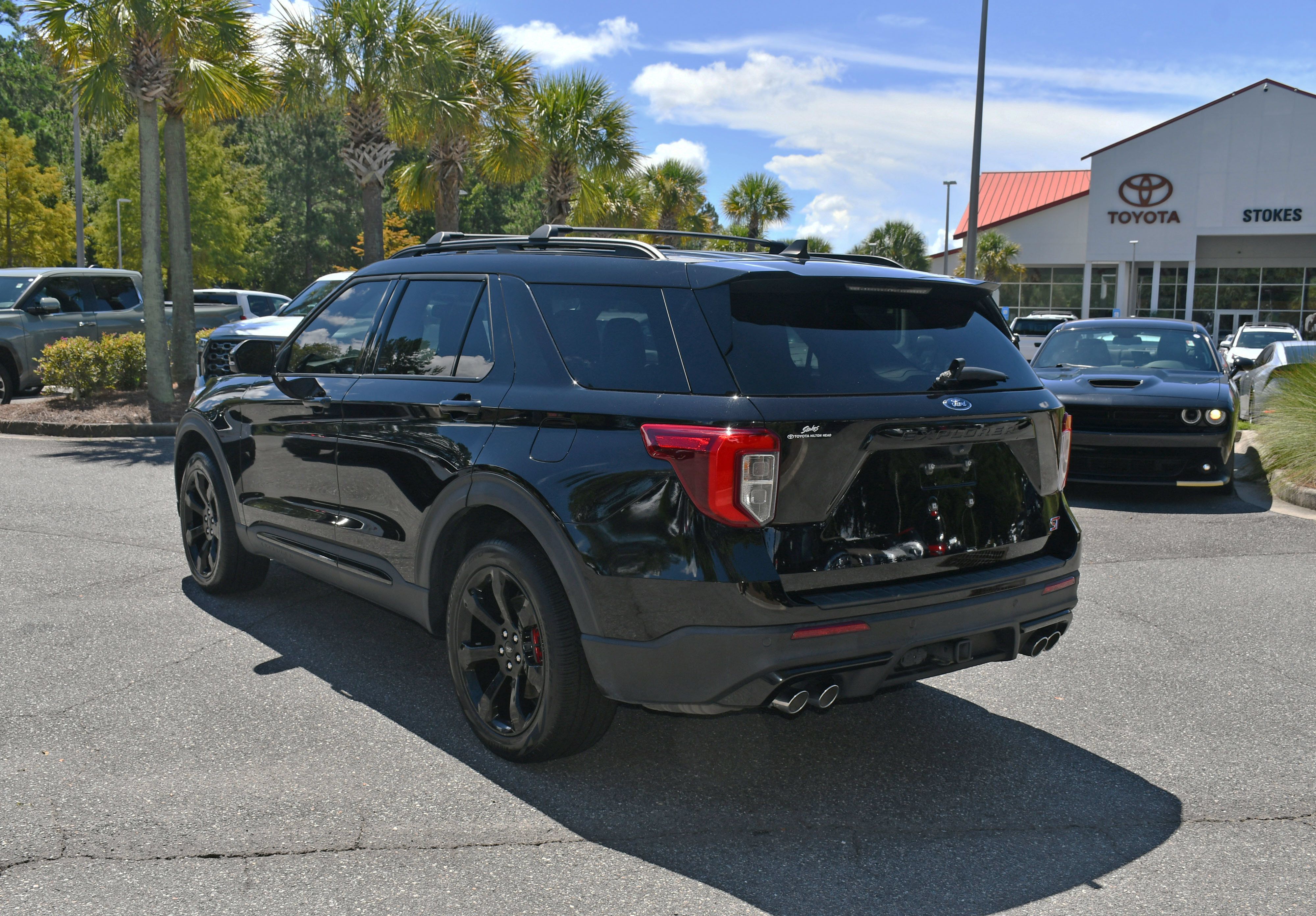 Used 2023 Ford Explorer ST w/ Equipment Group 401A AWD/4WD image 3