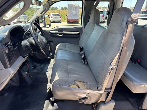 Used 2006 Ford F250 XL RWD image 16