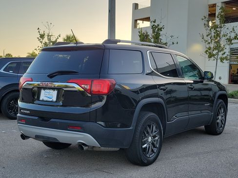 Used 2018 GMC Acadia SLT image 4