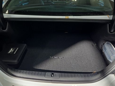 Used 2025 Genesis G70 2.5T image 14