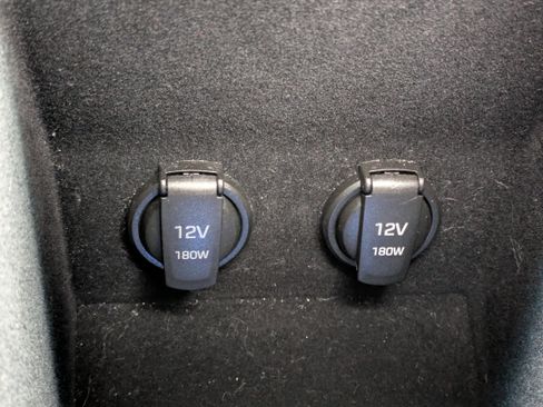 Used 2017 Genesis G90 3.3T Premium image 31