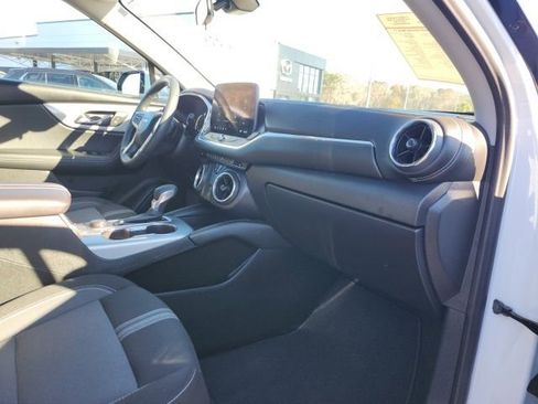 Used 2025 Chevrolet Blazer LT FWD image 26