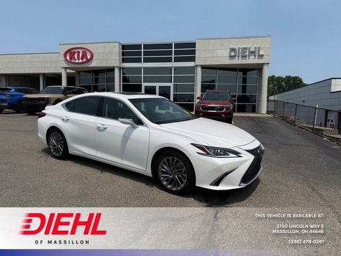 Used 2024 Lexus ES 300h w/ Accessory Package (Z1) FWD image 1