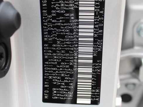 Certified 2026 Toyota Corolla SE w/ SE Package FWD image 16