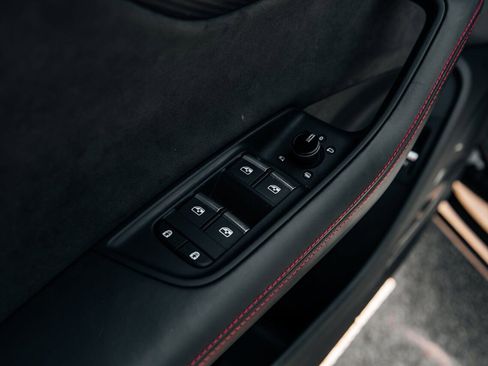 Used 2023 Audi RS Q8 w/ Black Optic Package image 16