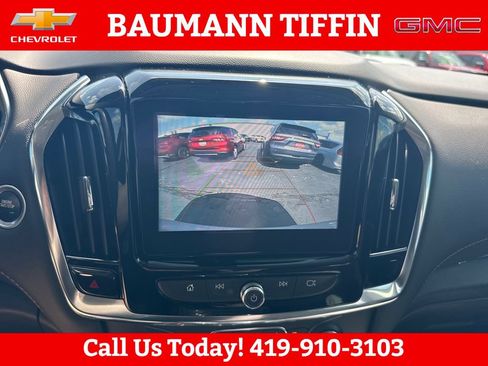 Used 2019 Chevrolet Traverse LT FWD image 14