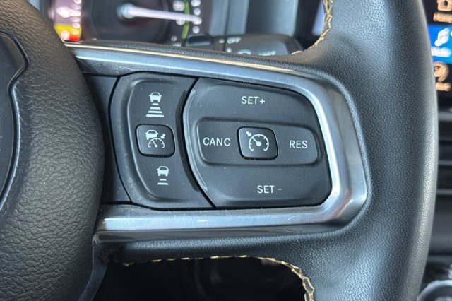 Used 2024 Jeep Wrangler Unlimited Sahara AWD/4WD image 26