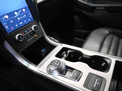 Certified 2023 Ford Edge SEL image 24