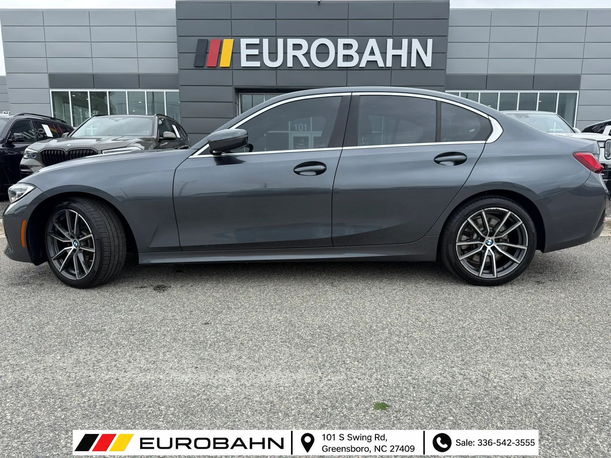 Used 2019 BMW 330i xDrive Sedan w/ Convenience Package AWD/4WD image 2