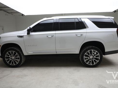 Used 2025 GMC Yukon Denali w/ Sun & Power Step Package AWD/4WD image 2