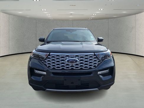 Used 2022 Ford Explorer Platinum w/ Equipment Group 601A image 8