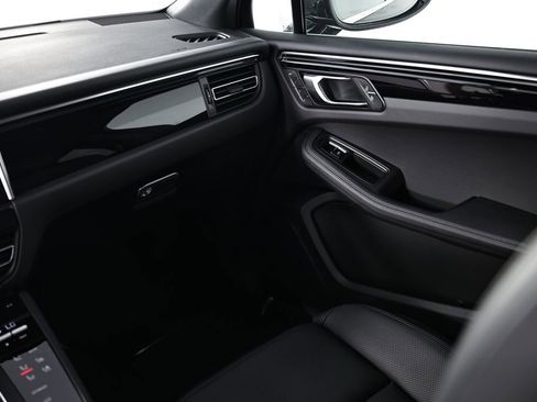 New 2026 Porsche Macan S image 31