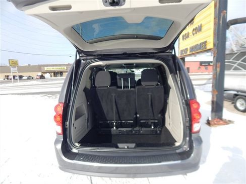 Used 2017 Dodge Grand Caravan SE w/ Power Window Group image 17